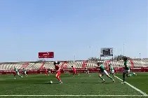 满冠体育ios下载-包含球员忙碌备战，女足比赛犹如战场的词条