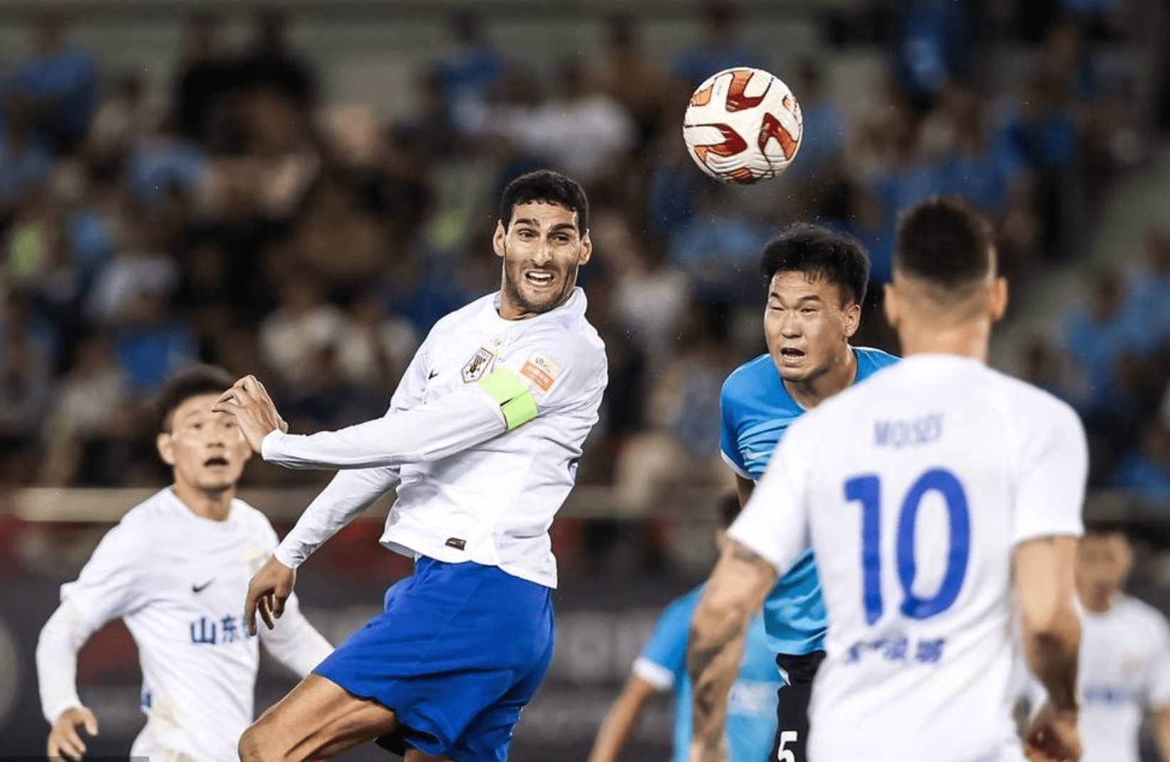 关于球场上的激情将再度迸发，两队将在比赛中奋力拼搏的信息