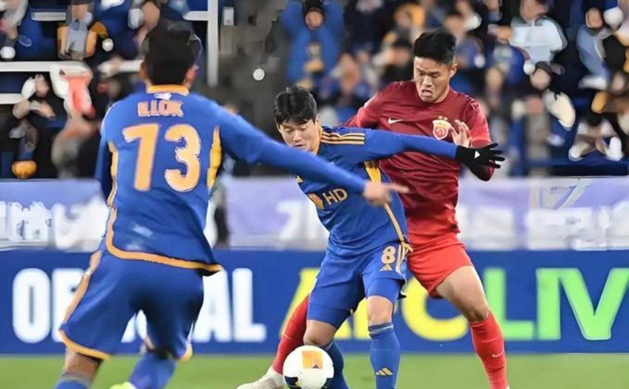 包含激烈角逐：亚洲精英球队争夺最终胜利的词条